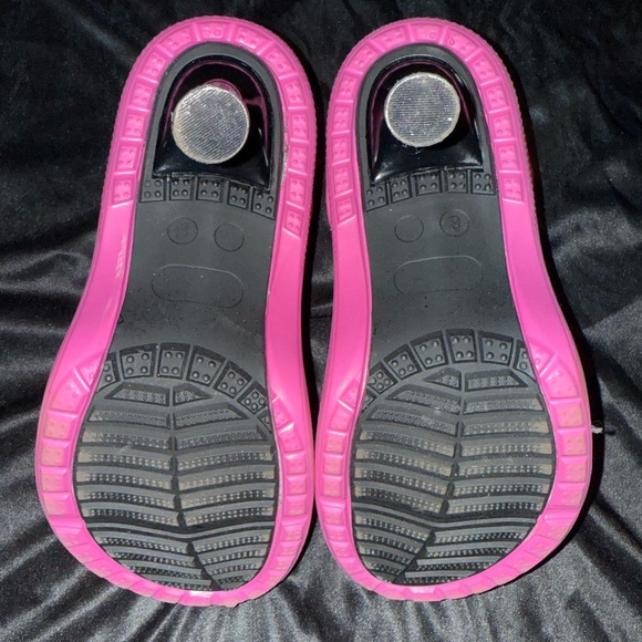 CrocsWithHeels - Picture 7 of 10